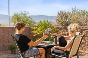 Desert Haven Mountain View Home by J and Amy